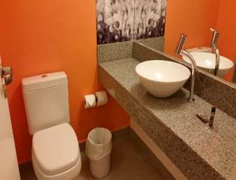 Slim Hotel